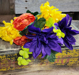 18" Silk Mum and Rannuculus Bush x 9