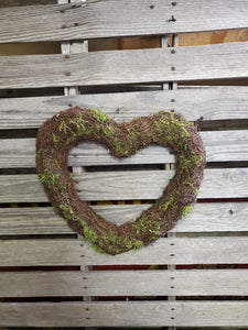 18" Vine Heart covered with Moss