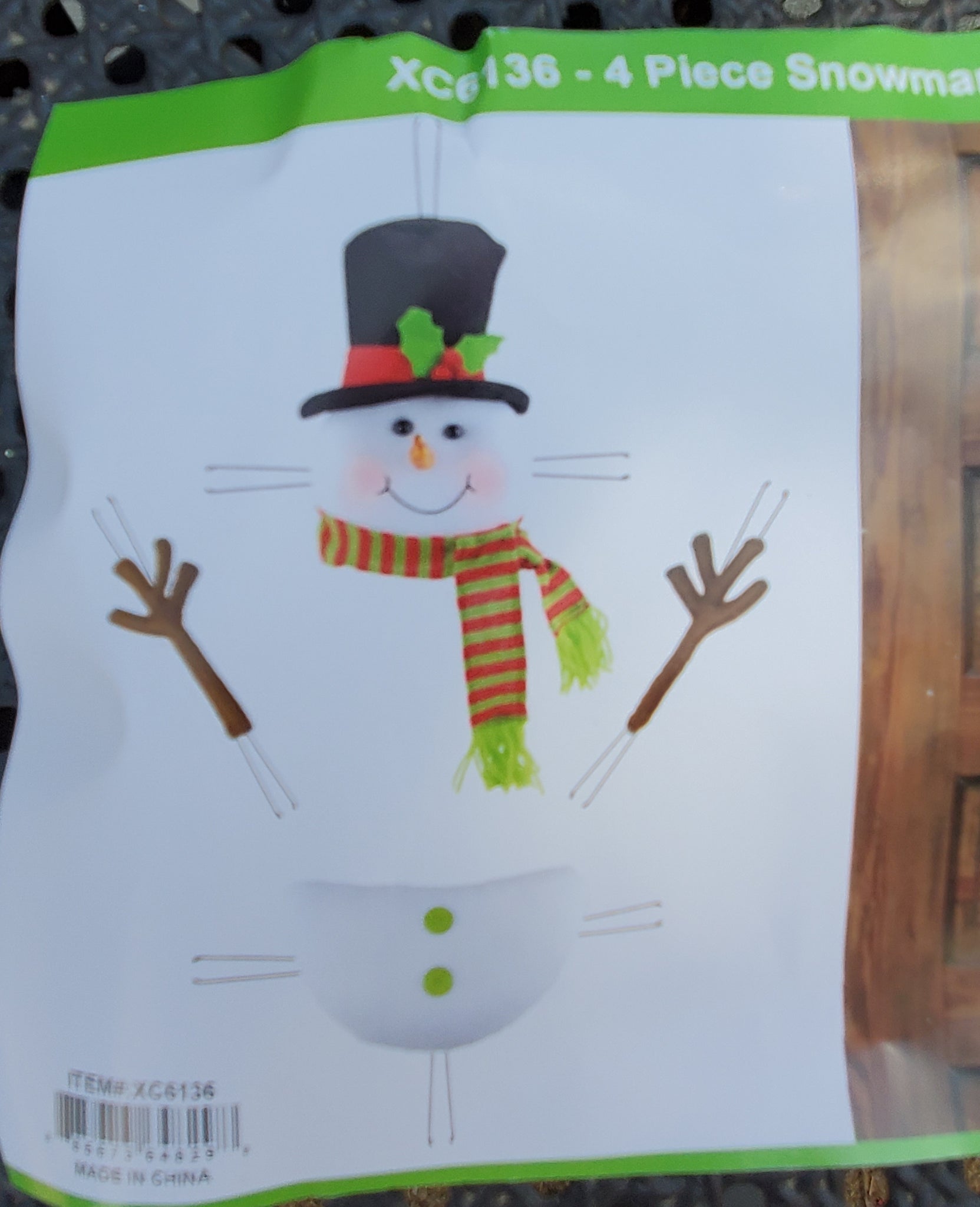 Snowman Wreath Attachment Kit, 4 Piece 27x 25l Snowman Wreath Making Kit.  XC6194 